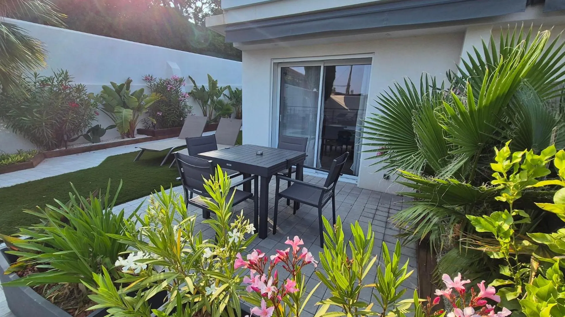 Villa Sanadream - Location D'Appartements Sanary - Portissol 0*, Sanary-sur-Mer Frankreich